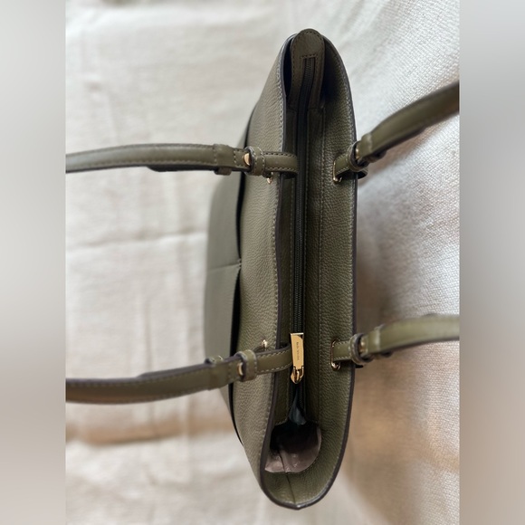 Michael Kors Bedford Medium Faux Leather Tote Bag Top Zip in Olive Green - Picture 14 of 16